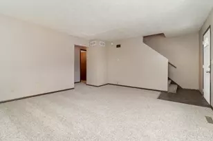 1528 N Hershey Rd, Bloomington, IL 61704 - Photo 5