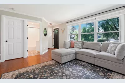 0N741 Barry Avenue, Wheaton, IL 60187 - Photo 3