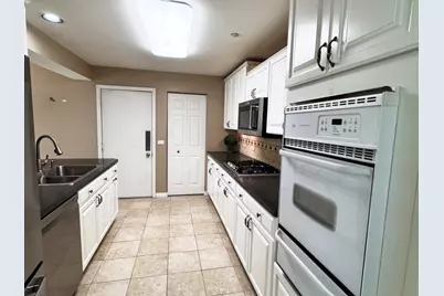 1619 Camberley Court #4, Bartlett, IL 60103 - Photo 7