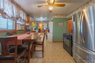 2910 S Quinn St, Chicago, IL 60608 - Photo 11