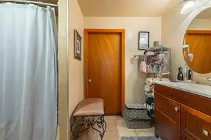 2910 S Quinn St, Chicago, IL 60608 - Photo 21