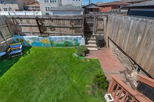 2910 S Quinn St, Chicago, IL 60608 - Photo 33