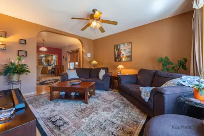 2910 S Quinn Street, Chicago, IL 60608 - Photo 3