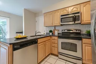 805 Garfield Ave, Libertyville, IL 60048 - Photo 11