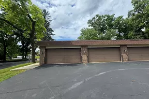 3425 83rd St, Woodridge, IL 60517 - Photo 27