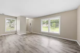712 Shaw Ct, Schaumburg, IL 60194 - Photo 3
