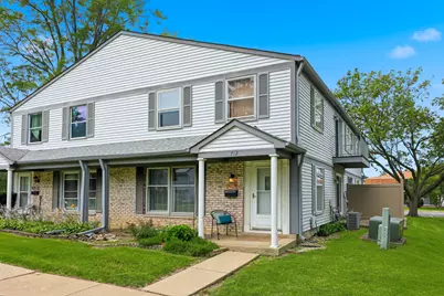 712 Shaw Court #0, Schaumburg, IL 60194 - Photo 1