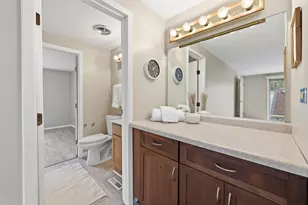 712 Shaw Ct, Schaumburg, IL 60194 - Photo 15