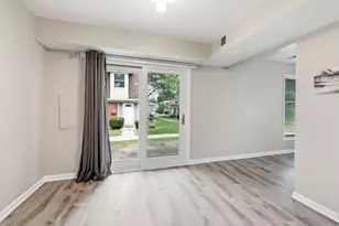 712 Shaw Ct, Schaumburg, IL 60194 - Photo 9