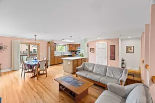 1339 E Central Rd, Arlington Heights, IL 60005 - Photo 9