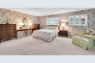 1050 Higgins Road #B, Park Ridge, IL 60068 - Photo 15