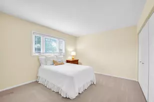 1050 Higgins Rd, Park Ridge, IL 60068 - Photo 17