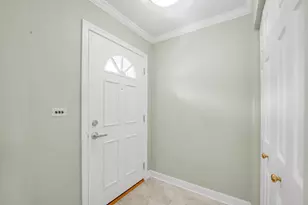 1050 Higgins Rd, Park Ridge, IL 60068 - Photo 7