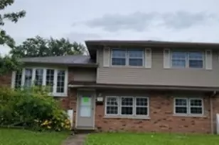 7613 161st Pl, Tinley Park, IL 60477 - Photo 1
