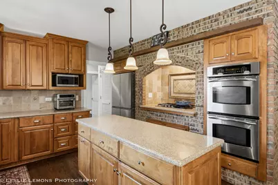 386 Hoyer Court, Naperville, IL 60565 - Photo 9