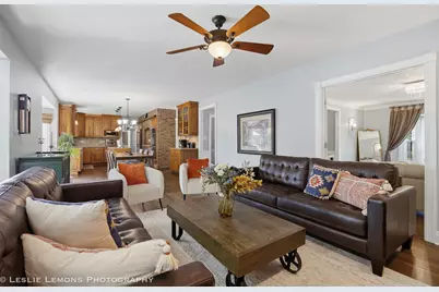 386 Hoyer Court, Naperville, IL 60565 - Photo 7