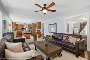 386 Hoyer Ct, Naperville, IL 60565 - Photo 7
