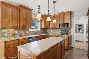 386 Hoyer Ct, Naperville, IL 60565 - Photo 11