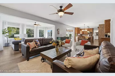 386 Hoyer Court, Naperville, IL 60565 - Photo 3