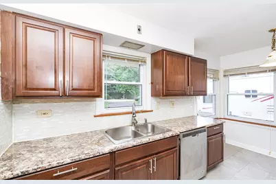 33 Briarwood Lane, Palatine, IL 60067 - Photo 7