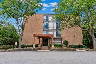 1811 Four Lakes Avenue #4F, Lisle, IL 60532 - Photo 1