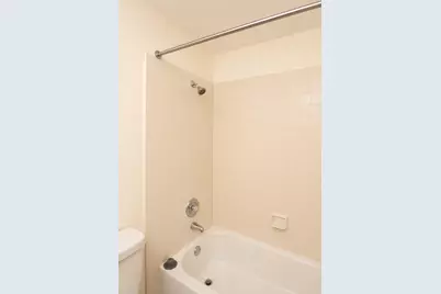1811 Four Lakes Avenue #4F, Lisle, IL 60532 - Photo 11