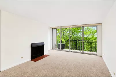 1811 Four Lakes Avenue #4F, Lisle, IL 60532 - Photo 3
