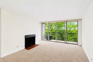 1811 Four Lakes Ave, Lisle, IL 60532 - Photo 3
