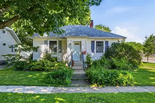 228 Anderson Blvd, Geneva, IL 60134 - Photo 1