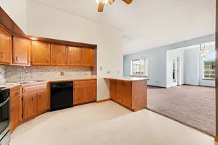 2899 Heritage Dr, Joliet, IL 60435 - Photo 11
