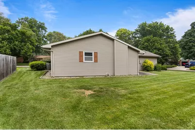 2107 Gunn Drive, Champaign, IL 61821 - Photo 5