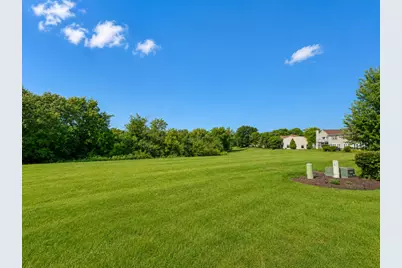 1696 Vermont Drive, Elk Grove Village, IL 60007 - Photo 21