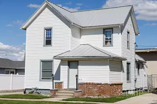 30 N Walnut St, Manteno, IL 60950 - Photo 1