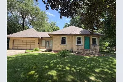 150 Woodland Road, Libertyville, IL 60048 - Photo 1