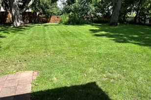 150 Woodland Rd, Libertyville, IL 60048 - Photo 9