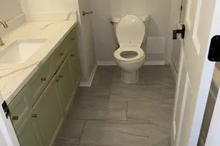 375 W Erie St, Chicago, IL 60654 - Photo 5