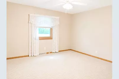 2104 Melvin Road, Rock Falls, IL 61071 - Photo 13