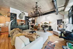 1070 W 15th St, Chicago, IL 60608 - Photo 5
