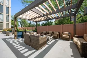 1660 N Lasalle Dr, Chicago, IL 60614 - Photo 13
