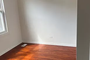 1715 E 70th St, Chicago, IL 60649 - Photo 9