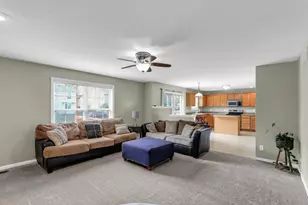 3905 Wildflower Dr, Champaign, IL 61822 - Photo 15