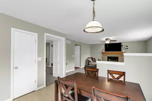 3905 Wildflower Dr, Champaign, IL 61822 - Photo 17