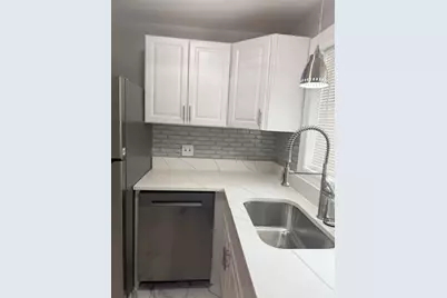 7323 N Damen Avenue, Chicago, IL 60645 - Photo 7