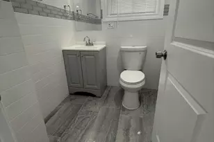 7323 N Damen Ave, Chicago, IL 60645 - Photo 21