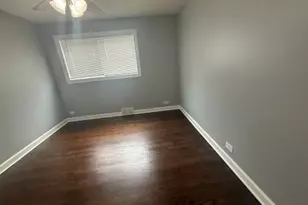 7323 N Damen Ave, Chicago, IL 60645 - Photo 13