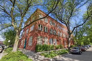 2510 N Wayne Ave, Chicago, IL 60614 - Photo 1
