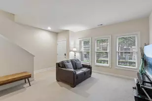 142 Dawson Dr, Elgin, IL 60120 - Photo 21
