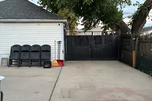 4323 S Keating Ave, Chicago, IL 60632 - Photo 7