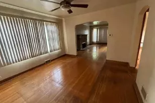 11841 S Campbell Ave, Chicago, IL 60655 - Photo 7