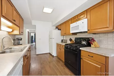 23W222 Westchester Court, Glen Ellyn, IL 60137 - Photo 15